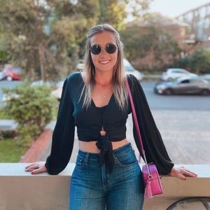 Meet your Posher, Caroline